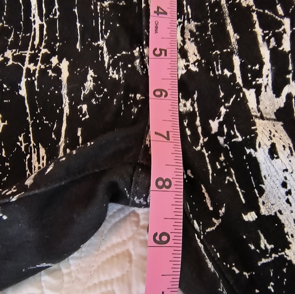 Bebe Black/White Quinn Painted Legging Galazy wash size 28 - Picture 7 of 13